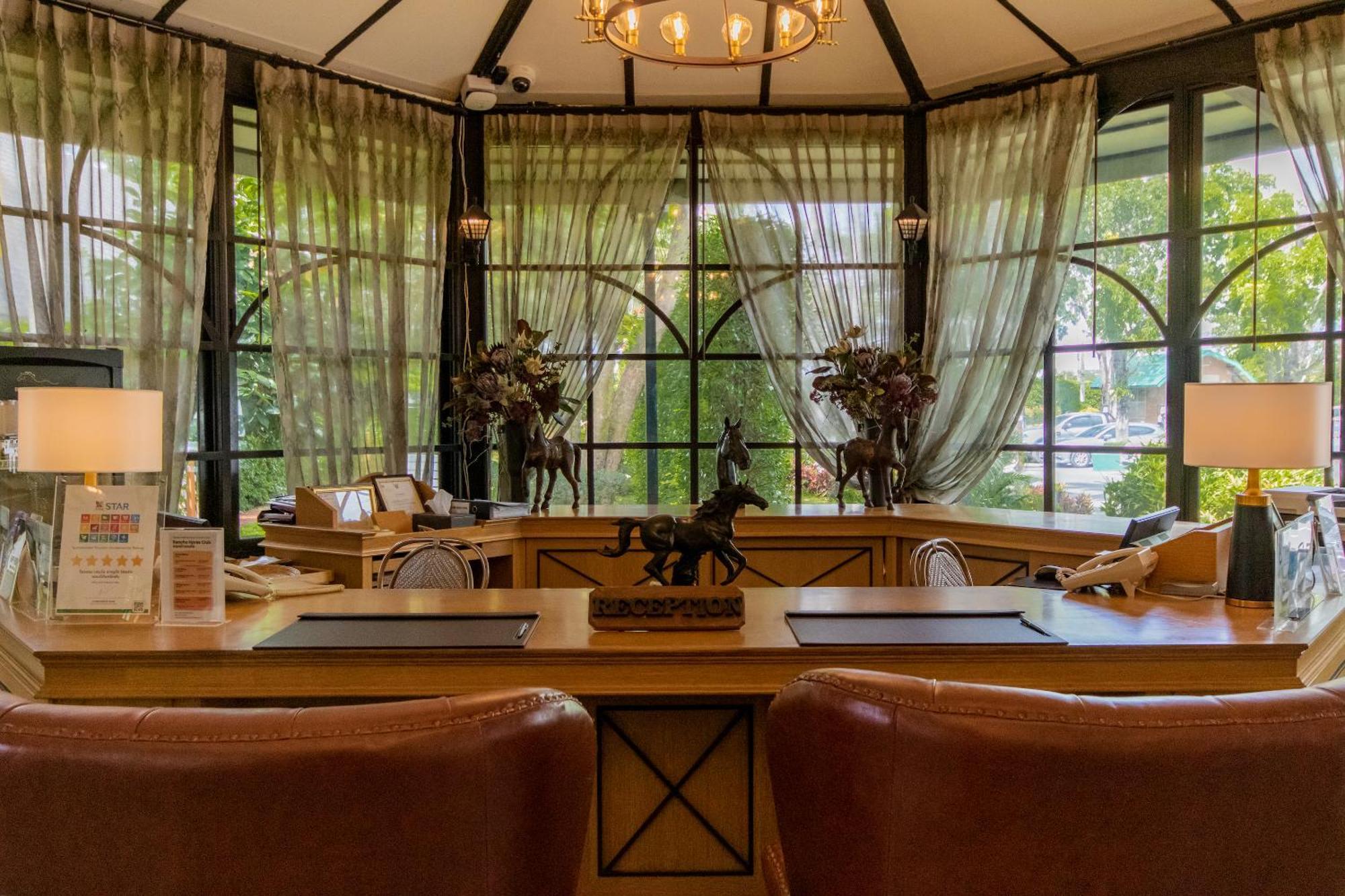 Rancho Charnvee Resort & Country Club Khaoyai Pakchong Bagian luar foto